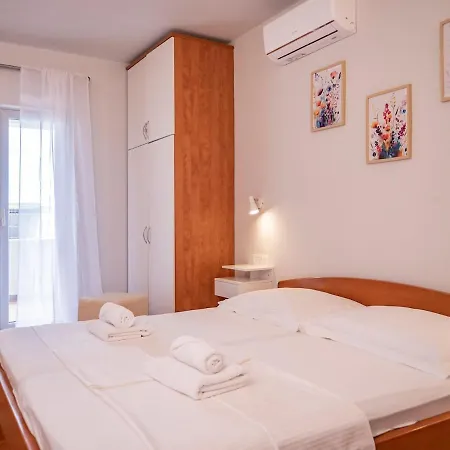 Апартаменти Jaksa-center Of Town Hvar